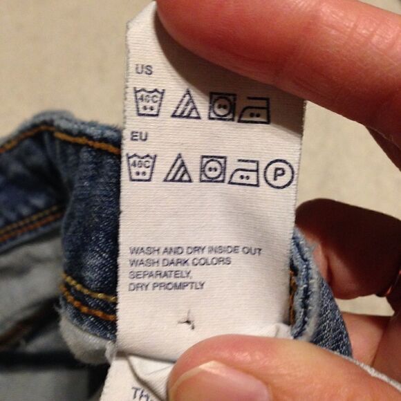 Tommy Hilfiger med wash denim boyfriend capris 8 - Picture 7 of 7